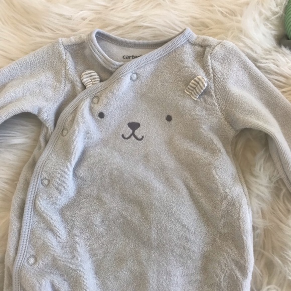 🍼 Carter’s onesies 🍼 - Picture 3 of 4